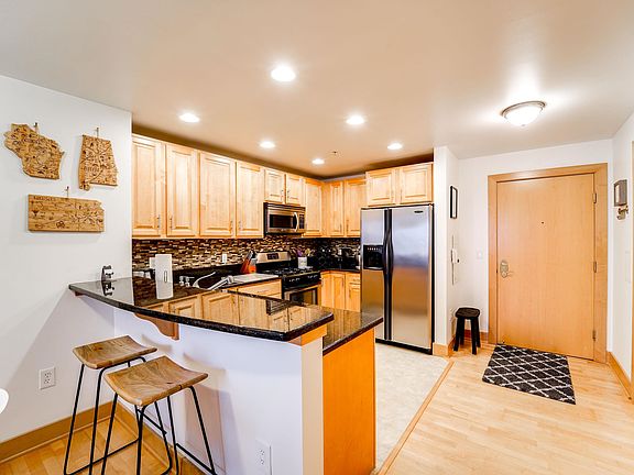 3rd image of 333 W Mifflin St Unit 1164
