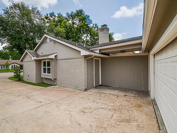 4th image of 2731 Quincannon Ln