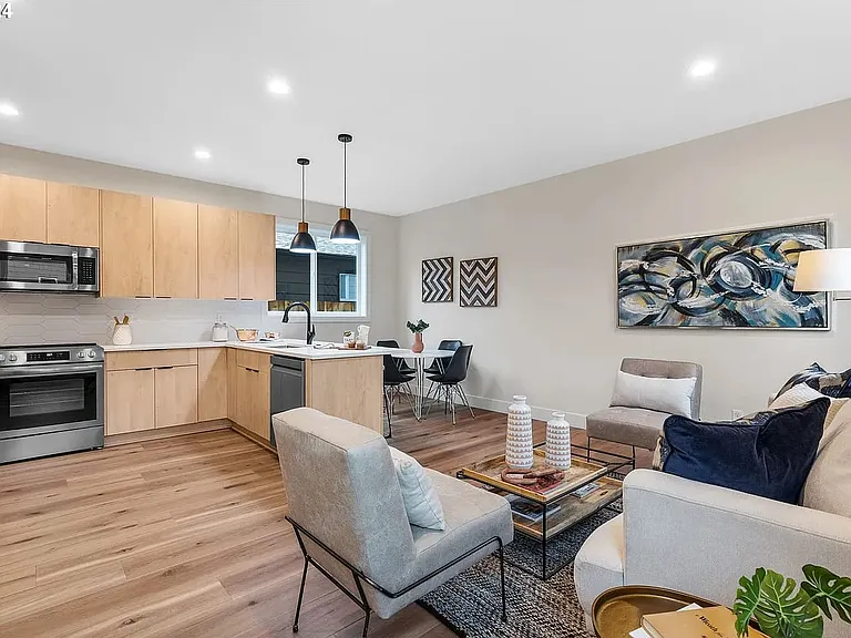 2425 SE Chestnut St #2425 — Photo 9