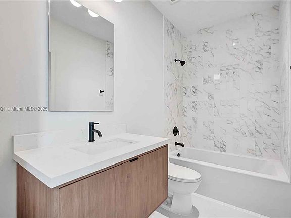 4th image of 529 NE 61st St #1