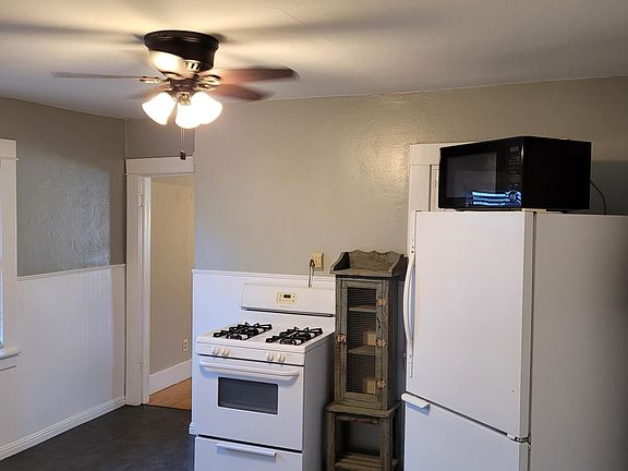 3rd image of 616 Royer St