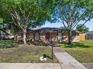 207 Roma Dr, Duncanville, TX 75116