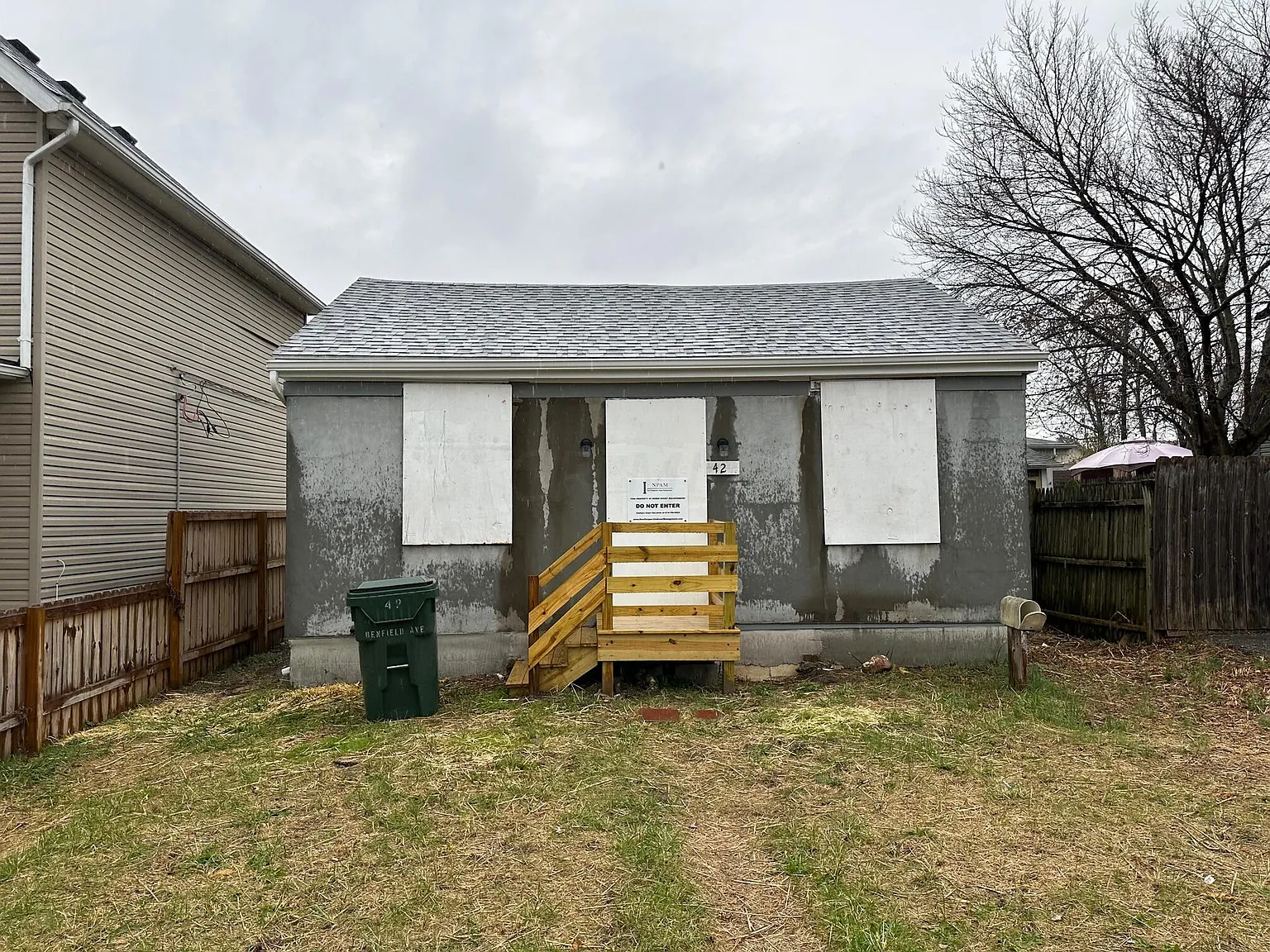 42 Benfield Ave photo 1