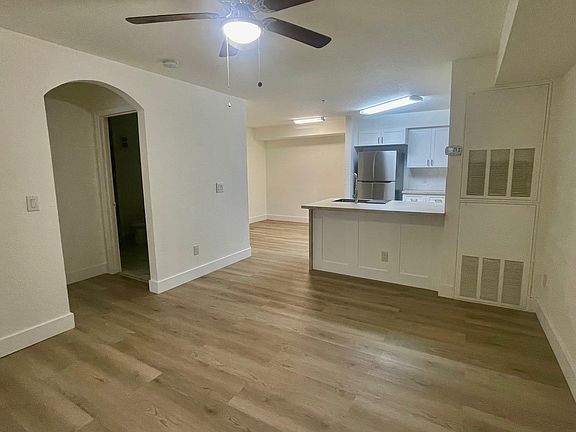 4th image of 826 Camargo Way Unit 208