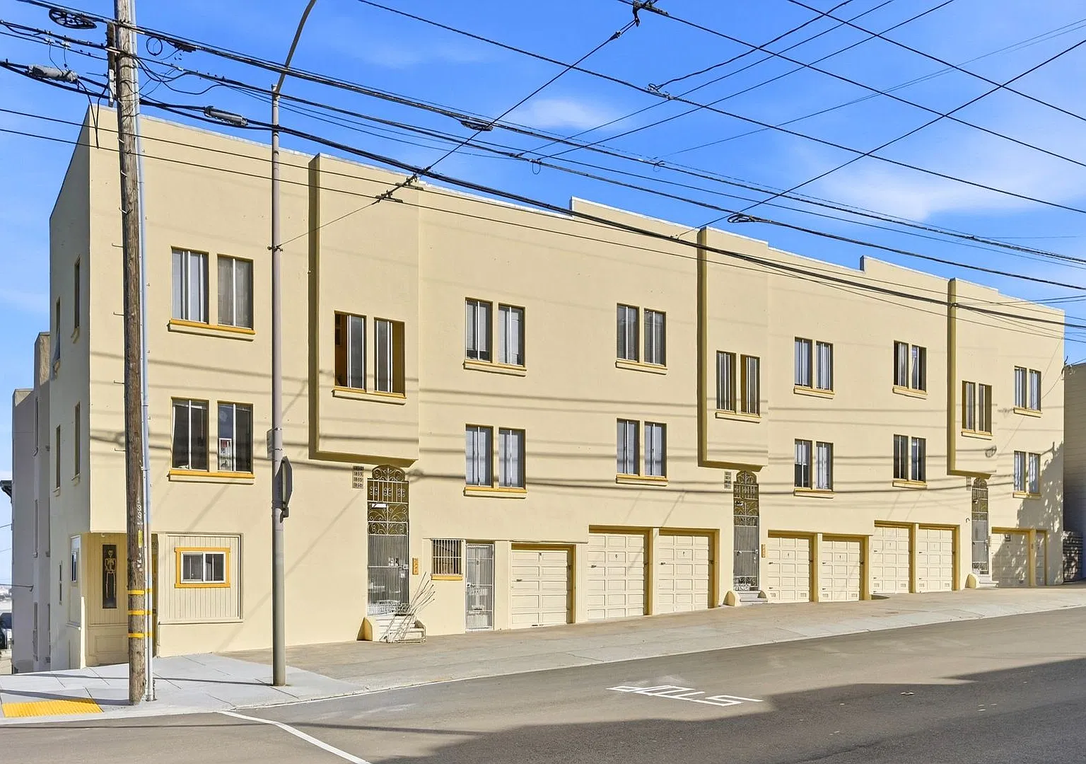 Cesar Chavez & Noe Street — Photo 1