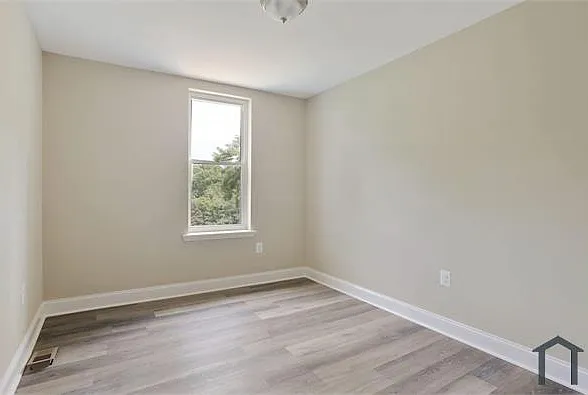 3447 Cottage Ave — Photo 7