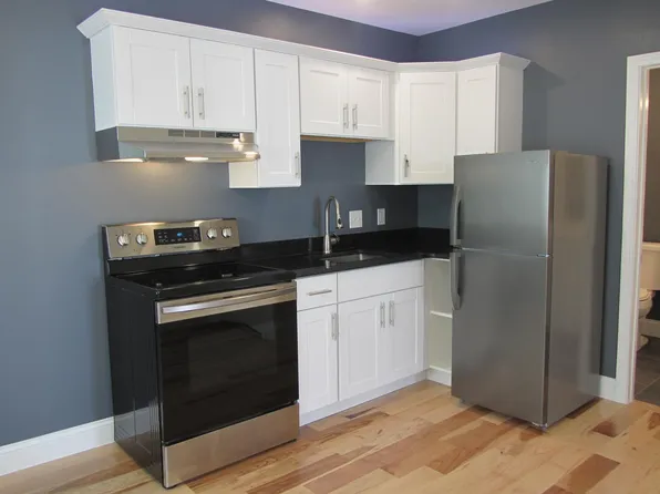 10 King St #101, Biddeford, ME 04005