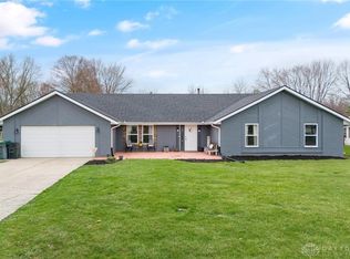 1059 Meadow Lark Dr, Enon, OH 45323