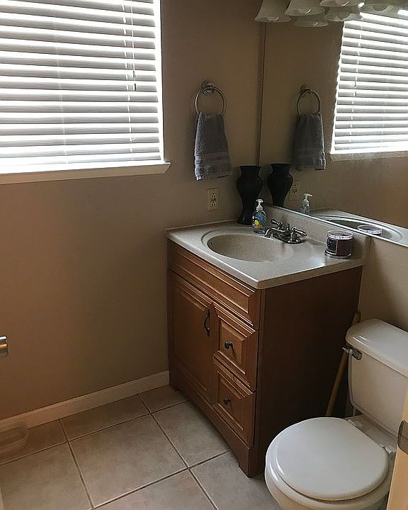 1st image of 8190 Canyon Oak Dr