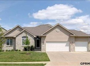 1615 N 174th St, Omaha, NE 68118