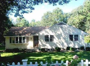 304 Lake Ave S, Nesconset, NY 11767