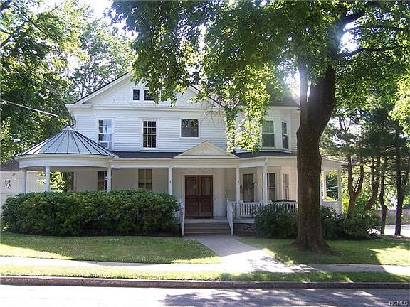 12 Oakland Ave, Warwick, NY 10990 | Zillow