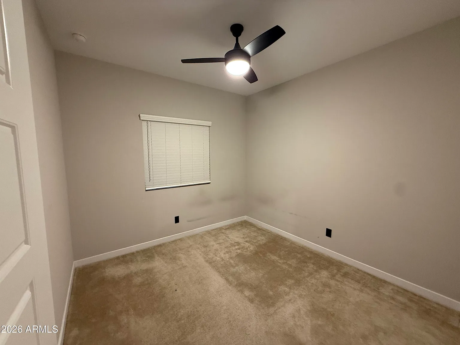 3 bed, 2.0 bath, 1327 sqft, $1,600 — Photo 3