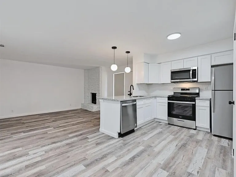 2303 Cedrick Cv #B — Photo 22