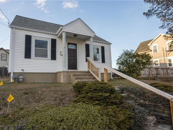 30 Messina St, Providence, RI 02908