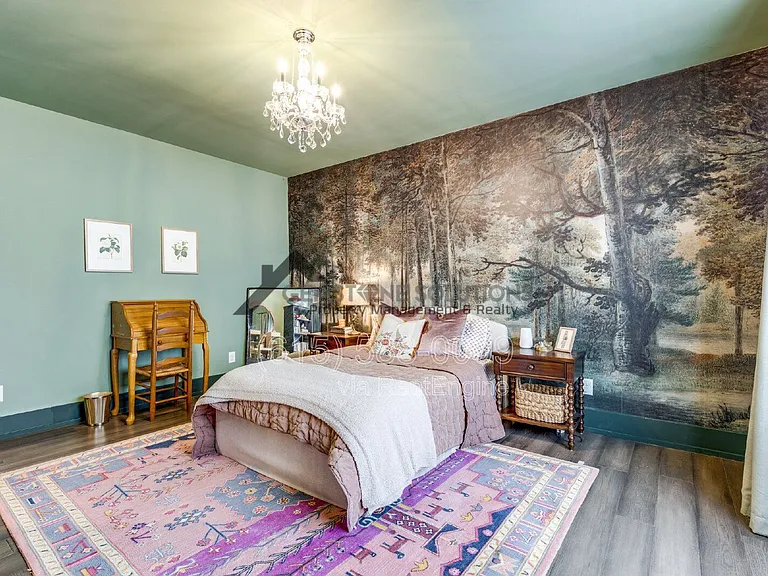 704 W End Cir — Photo 34