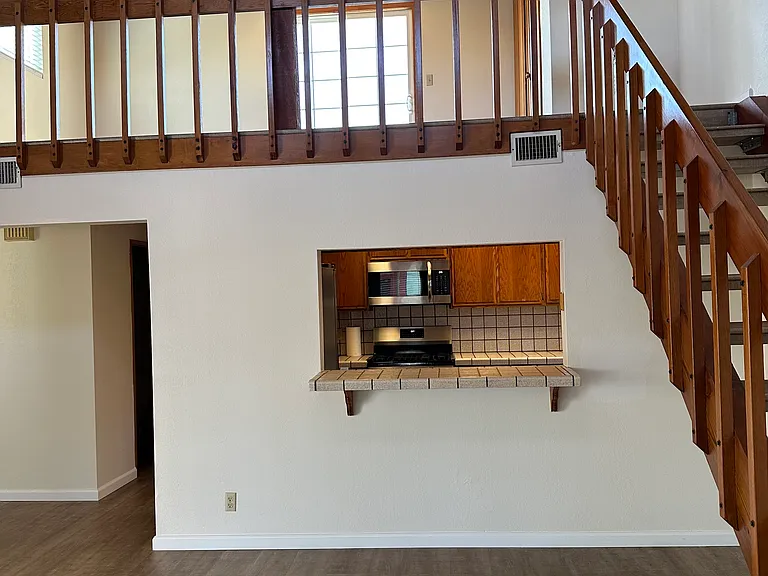 145 Pasadena Ave — Photo 6