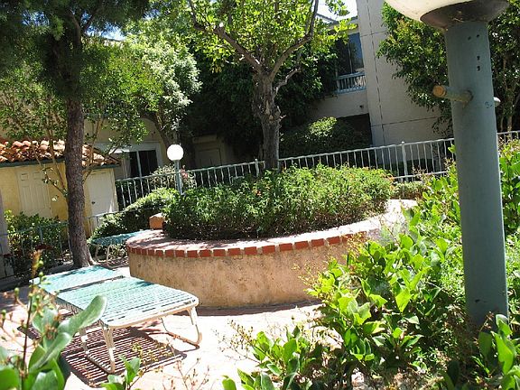 2nd image of 18307 Burbank Blvd Unit 316