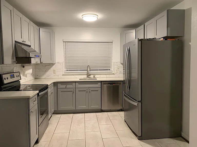 101 Register Dr — Photo 2