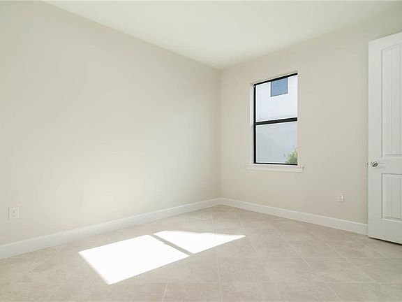2nd image of 2054 Gabel Oak Dr