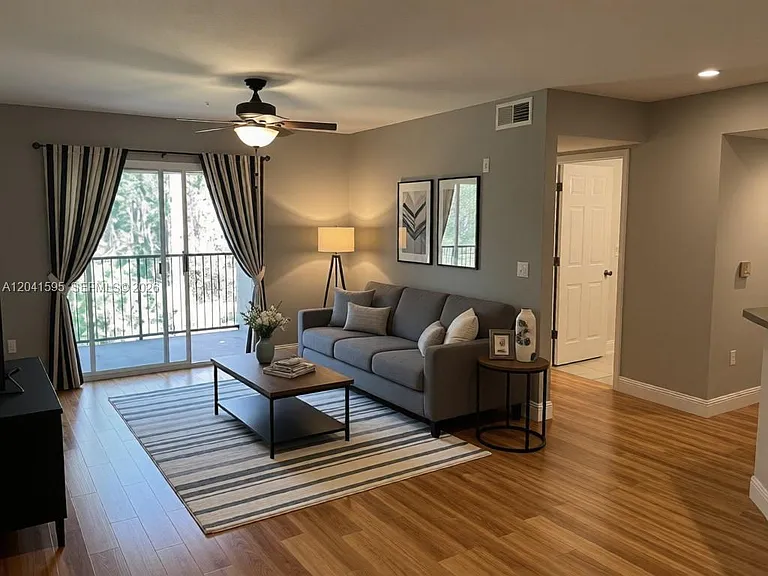738 Crest Pines Dr #0 — Photo 3