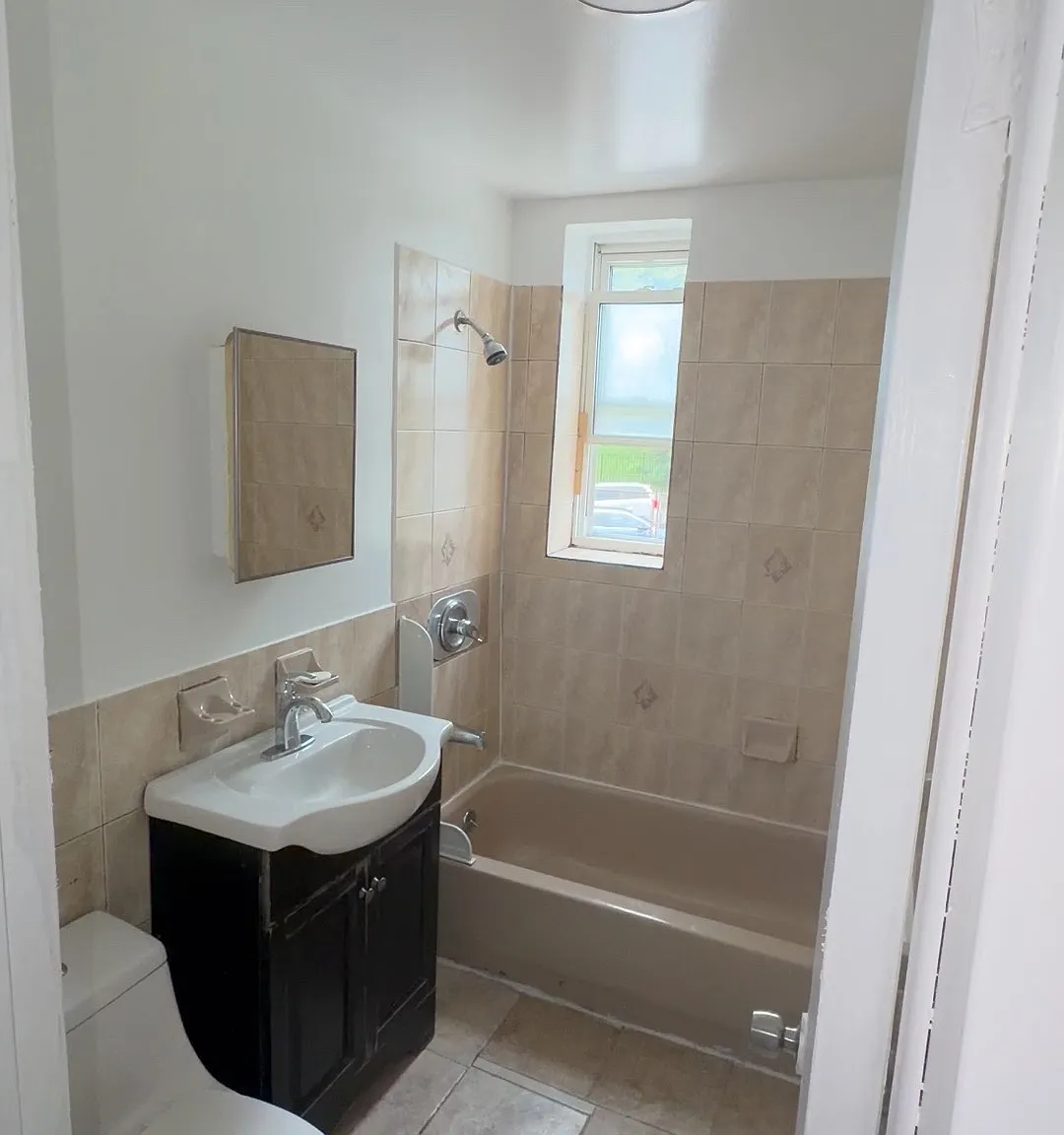 1 bed, 856 sqft, $2,500 — Photo 4