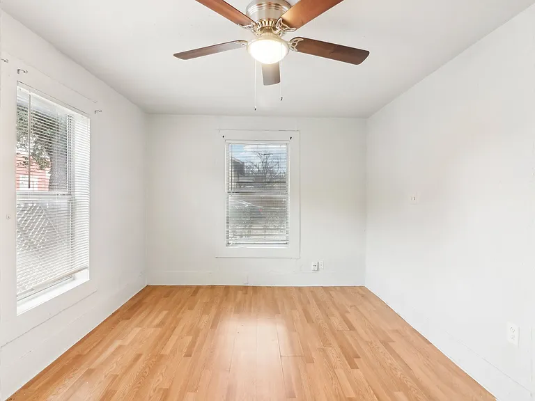 1906 Grainger St #1906 — Photo 14