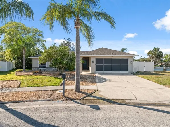 12339 Smokey Dr, Hudson, FL 34669