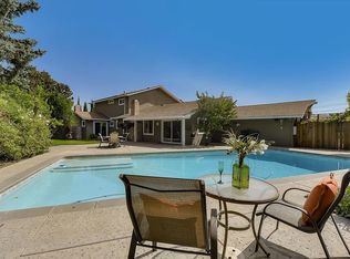 10 Laurie Dr, Novato, CA 94947