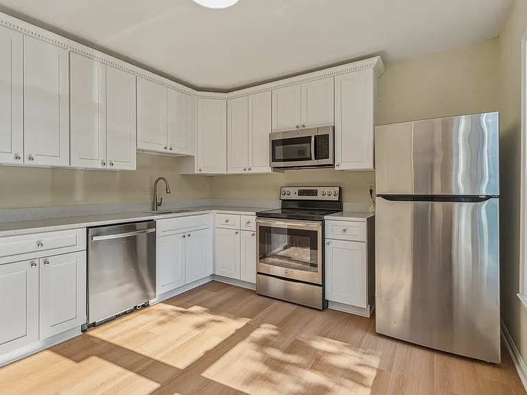 55 Oak Crest Ct — Photo 8