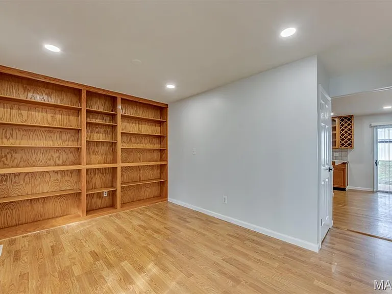 359 Palermo Dr — Photo 6