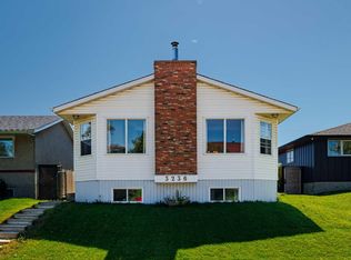 3236 Doverville Cres SE, Calgary, AB T2B1T9