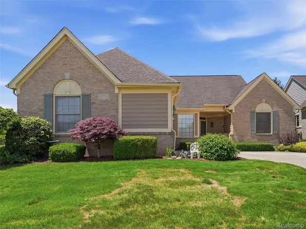 59759 Glacier Rdg N, Washington, MI 48094