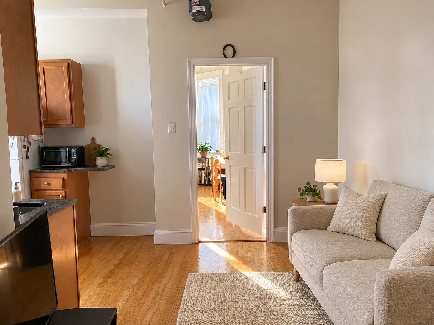 2 bed, 700 sqft, $2,870 — Photo 3