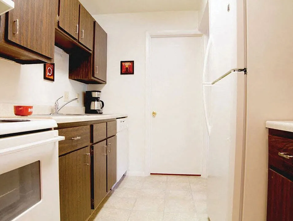 The Village on Beaver Creek Apartments — Photo 2