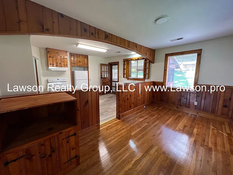 3119 King St NE — Photo 15