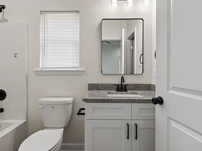 4800 Greenfield Dr — Photo 16