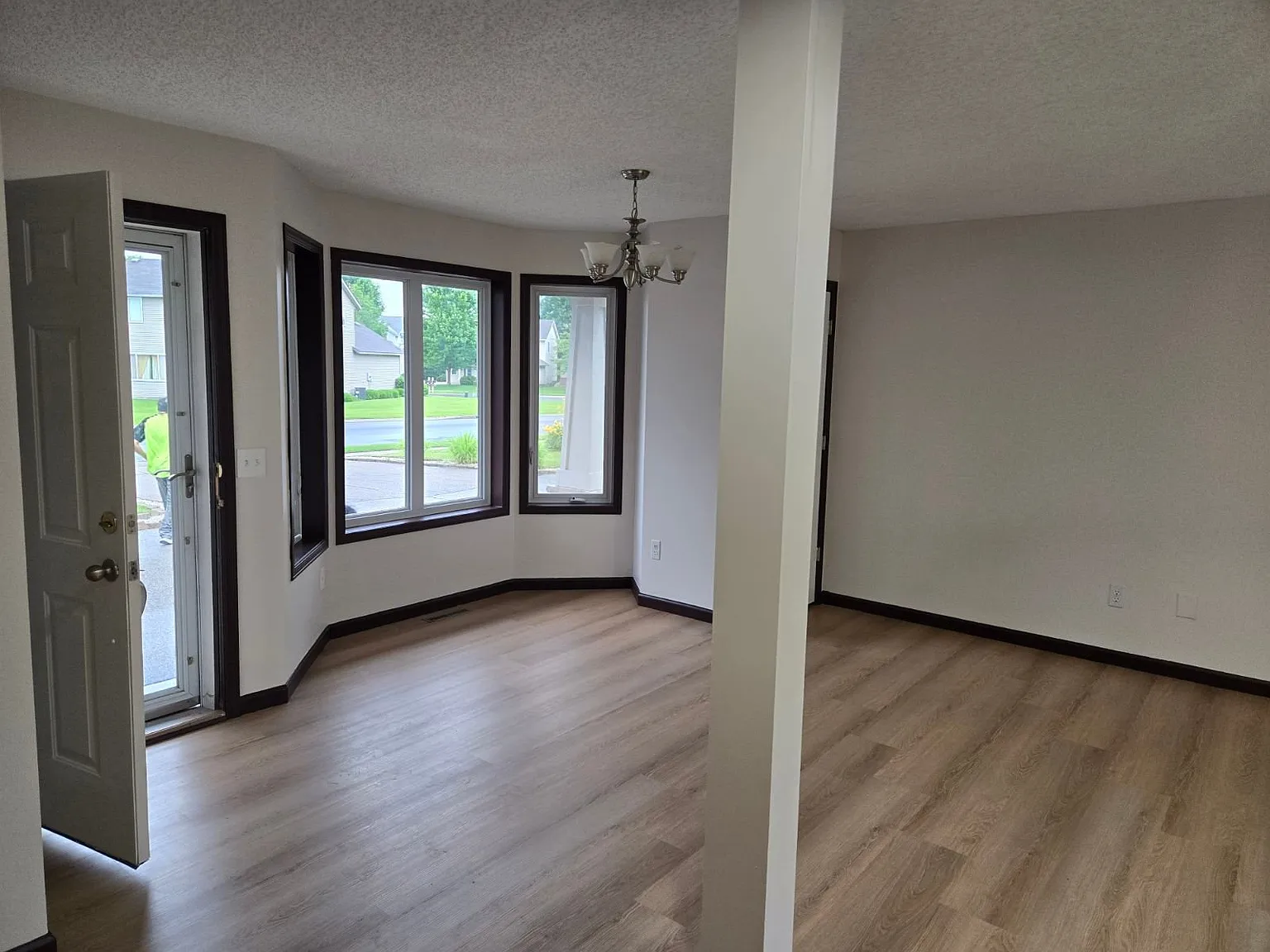 Love It. Live In It. Work Toward Owning It. - 4BR Shakopee Townhome — Photo 4