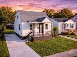 8269 Westminster Ave, Warren, MI 48089