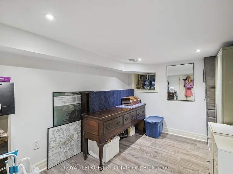 88 Asquith Ave — Photo 30