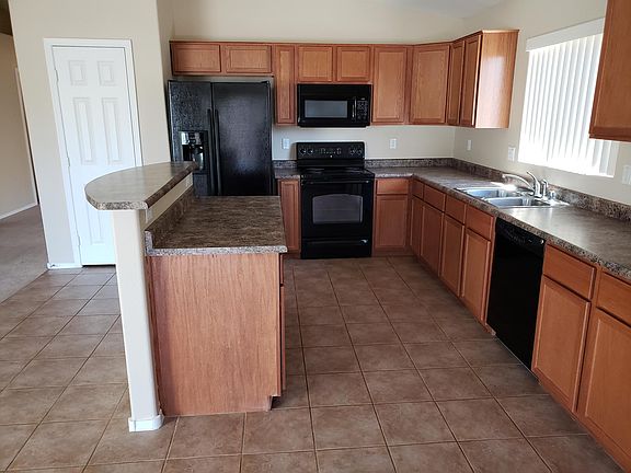 3rd image of 14235 W Windrose Dr