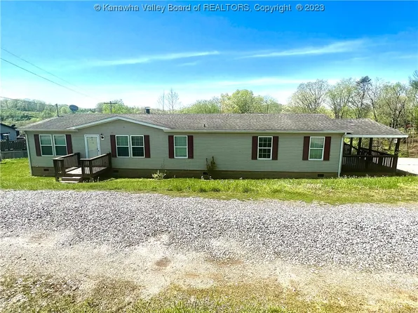 27 Whitetail Ln, Saint Albans, WV 25177
