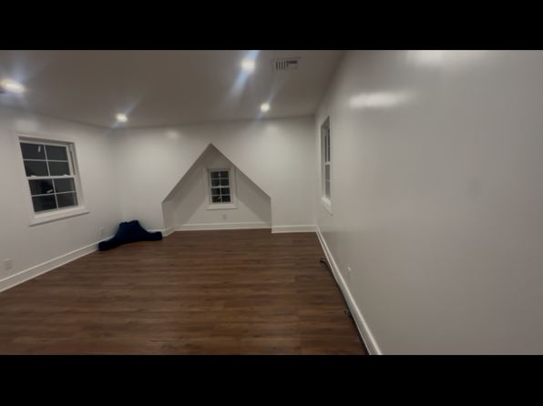 (undisclosed Address)