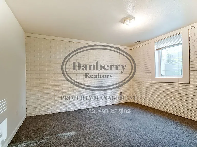 3704 Willow Run Dr — Photo 35