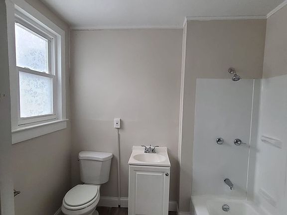2nd image of 1419 Princeton Ave Floor 1