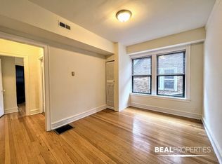 1446 W Byron St #2, Chicago, IL 60613