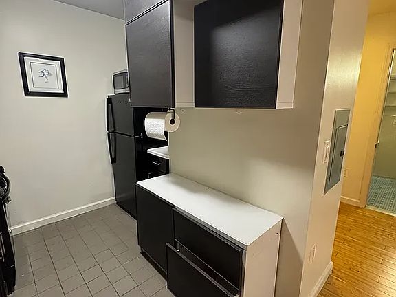 2nd image of 235 W 115th St #5B
