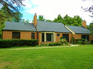 925 Trowbridge Rd, Bloomfield Hills, MI 48304