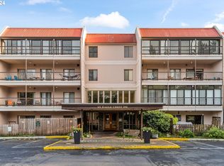 45 Eagle Crest Dr APT 122, Lake Oswego, OR