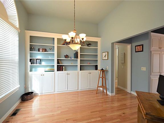 4th image of 3 Pennine Cir